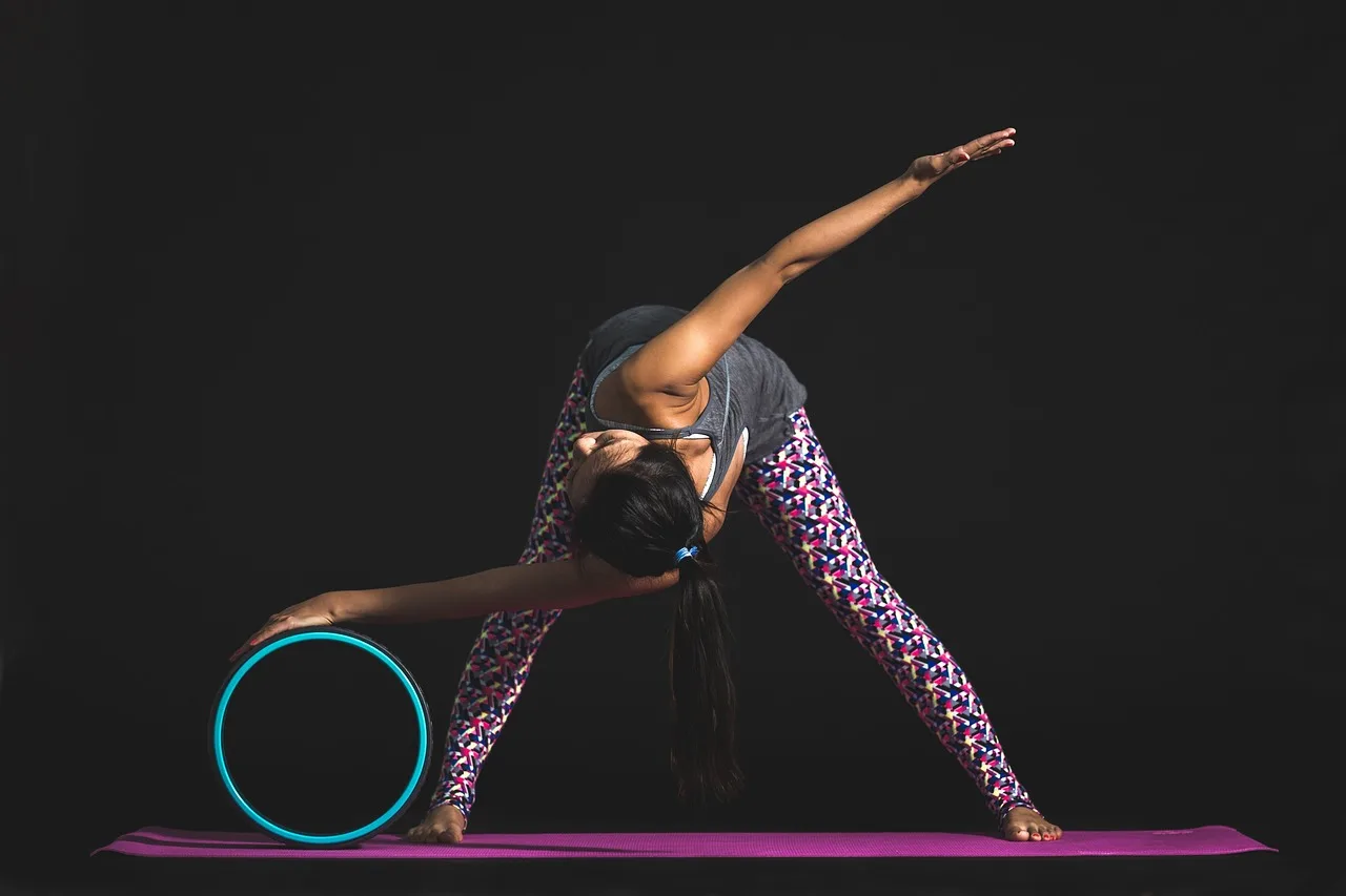 people, woman, pink, yoga, mat, fitness, healthy, lifestyle, exercise, stretching, gray fitness, gray yoga, gray exercise, gray healthy, gray workout, international yoga day