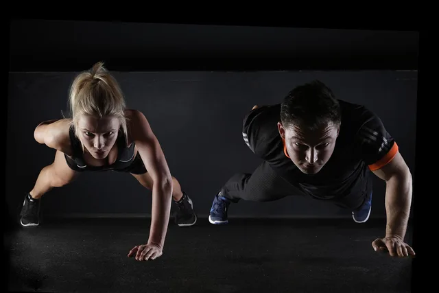 man, woman, push-ups, wellness, exercise, pair, couple, fit, fitness, sport, strength training, one arm, sporty, movement, muscles, muscle training, training, exercise, exercise, fitness, fitness, fitness, fitness, fitness, sport, training. UK fitness influencers: gifts and affiliate income